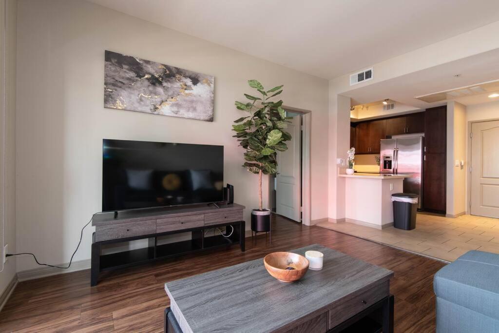 Cozy 2bedapt Next To Convention Center La Live 323 Los Angeles