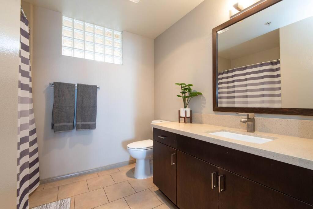Cozy 2bedapt Next To Convention Center La Live 323 Los Angeles